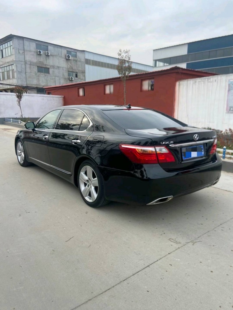 北京12年雷克萨斯LS9