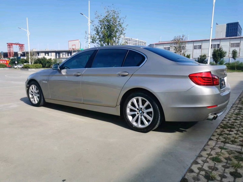 北京12年宝马5系8