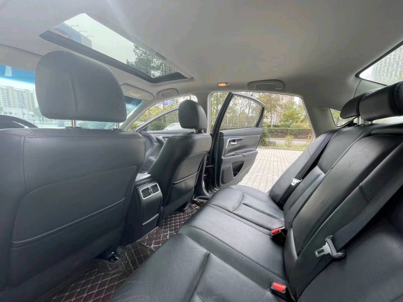 北京17年日产天籁4