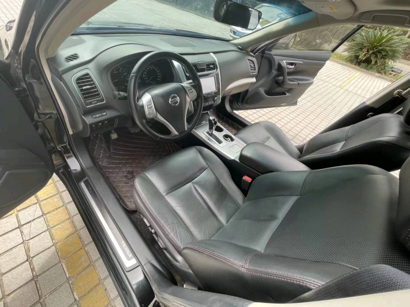 北京17年日产天籁5