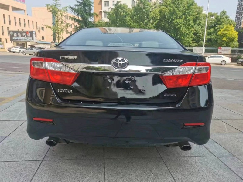 北京12年丰田凯美瑞9