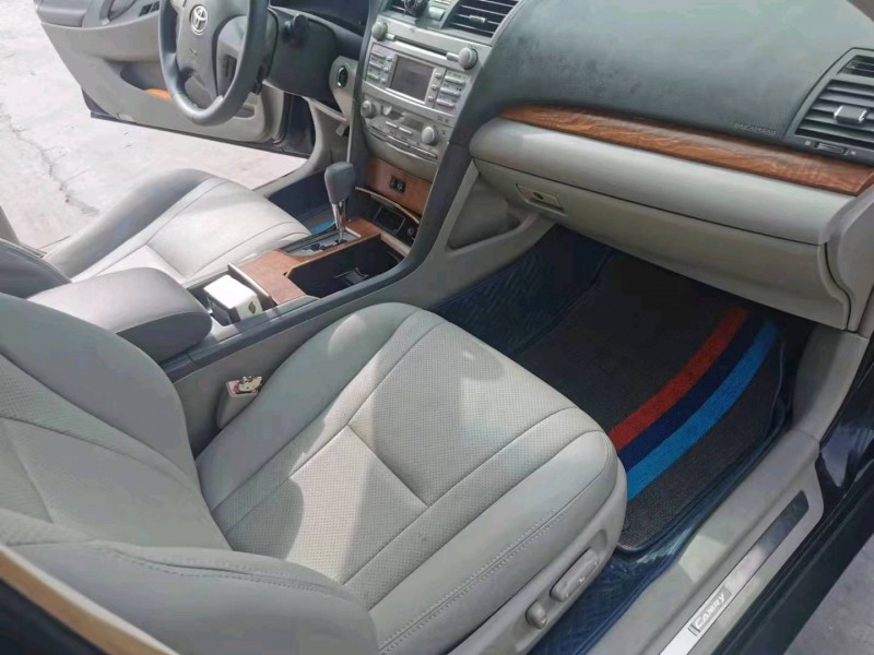 北京11年丰田凯美瑞6