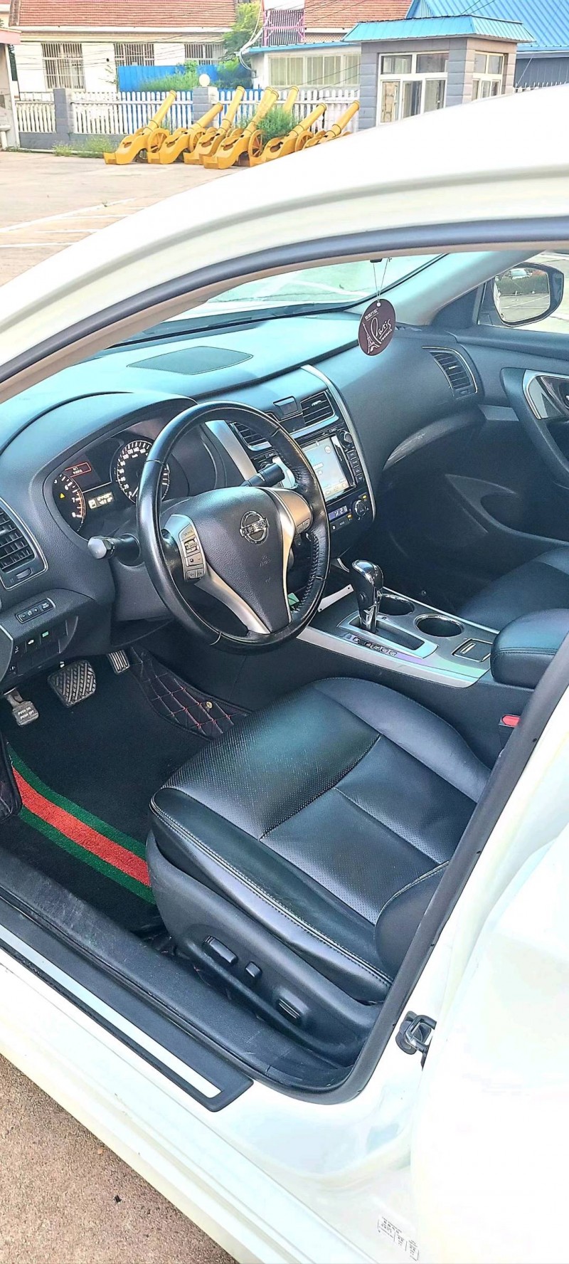 济南13年日产天籁5