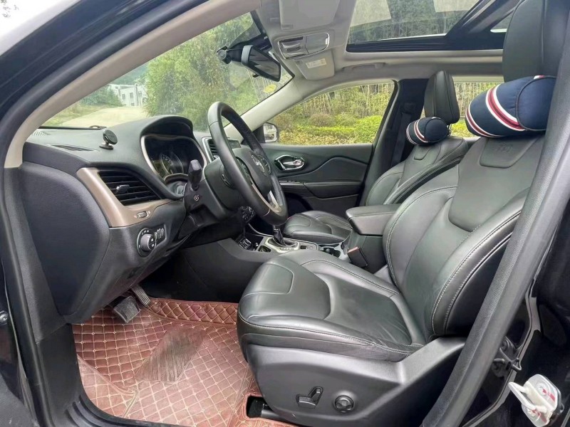 广州16年Jeep自由光4