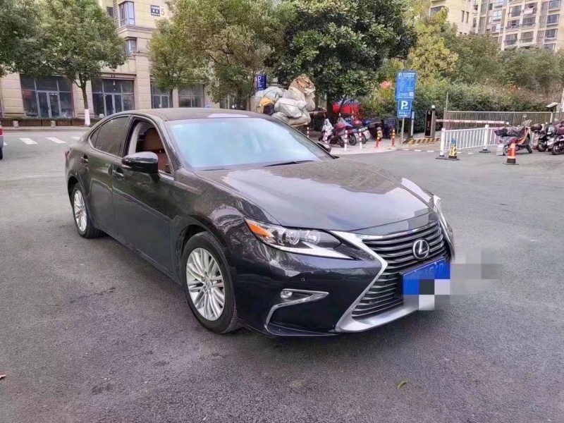 嘉兴17年雷克萨斯ES2