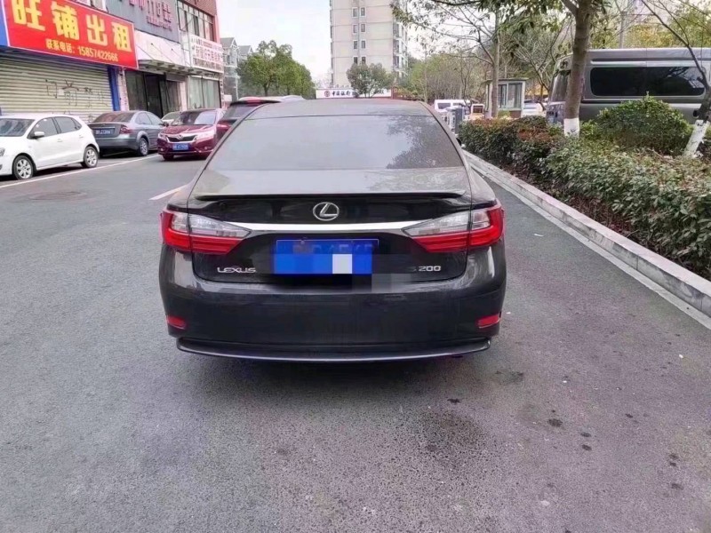 嘉兴17年雷克萨斯ES8