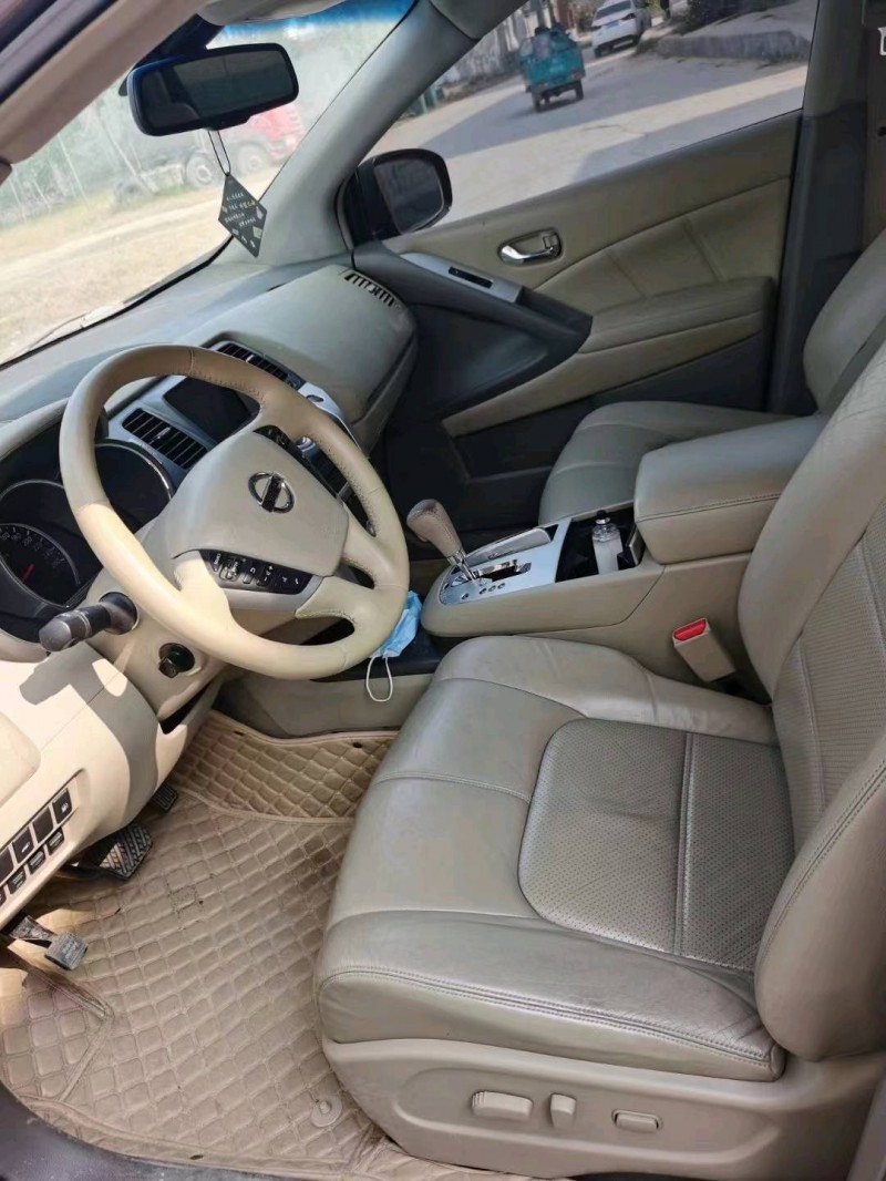 北京11年日产楼兰2