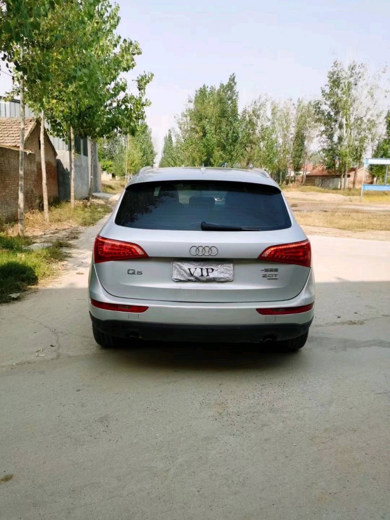 北京12年奥迪Q56