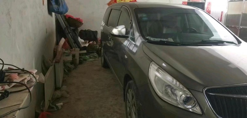 枣庄17年别克GL82