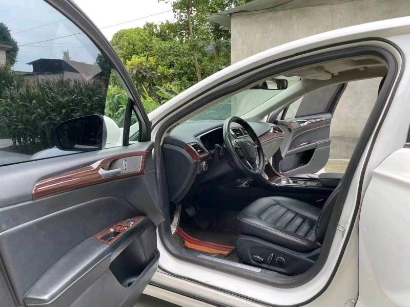 成都17年福特蒙迪欧8