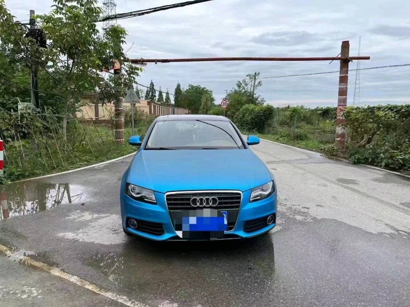 成都12年奥迪A4L1