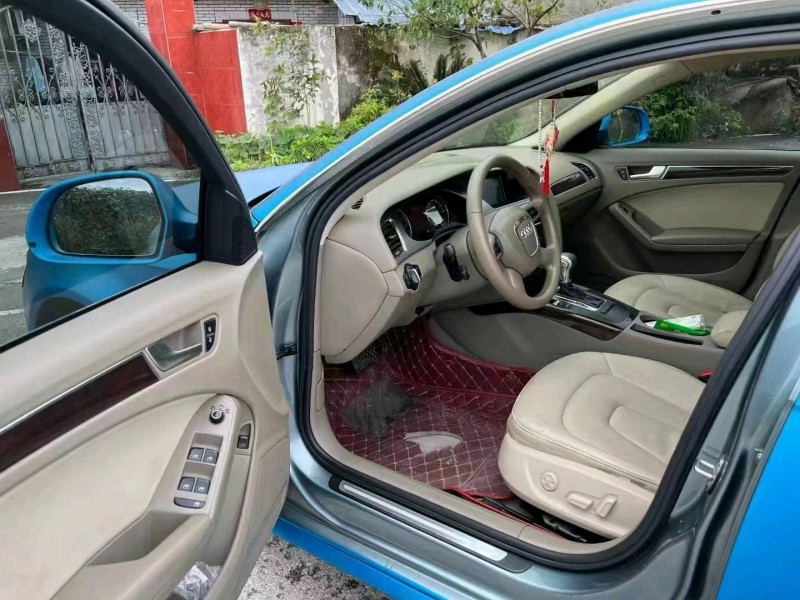 成都12年奥迪A4L5