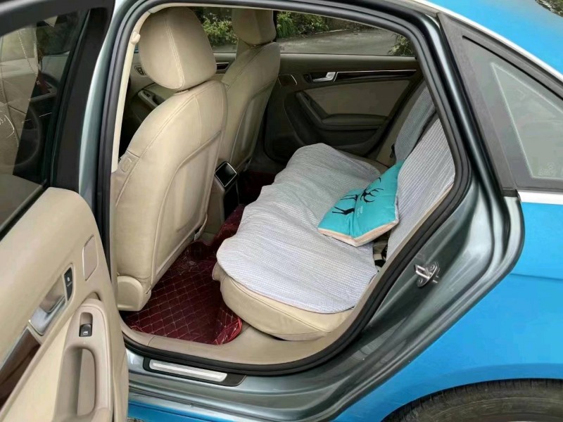 成都12年奥迪A4L7