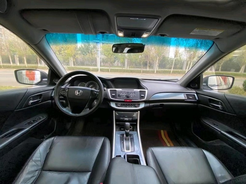 沈阳15年本田雅阁5