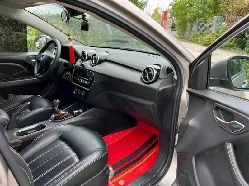 成都19年东南汽车DX34