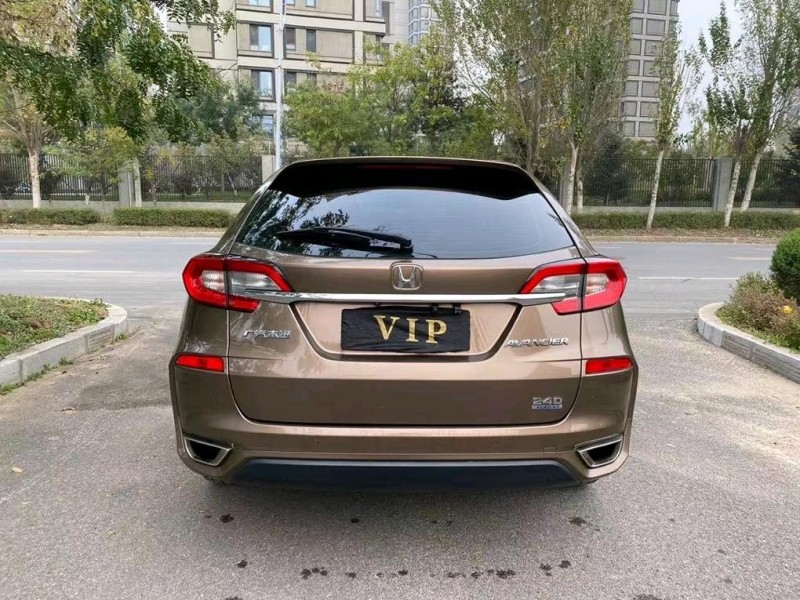 沈阳17年本田冠道8