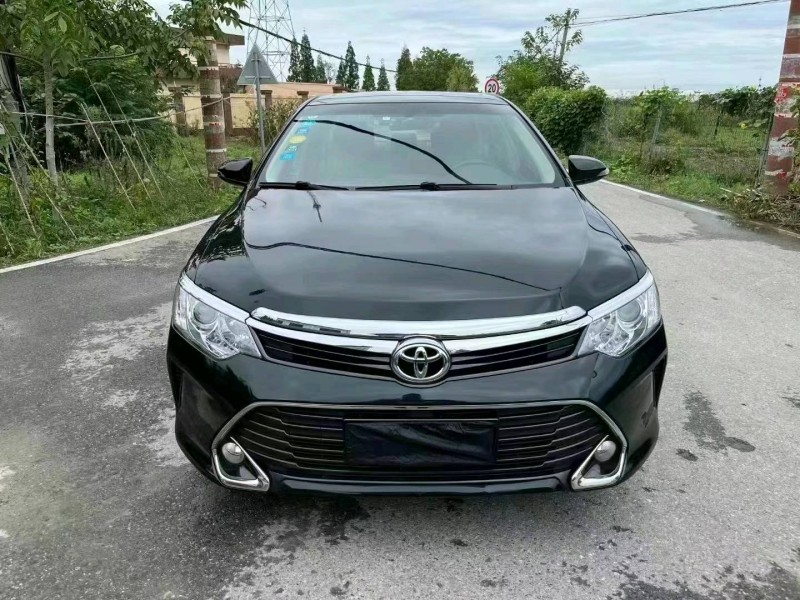 成都17年丰田凯美瑞1