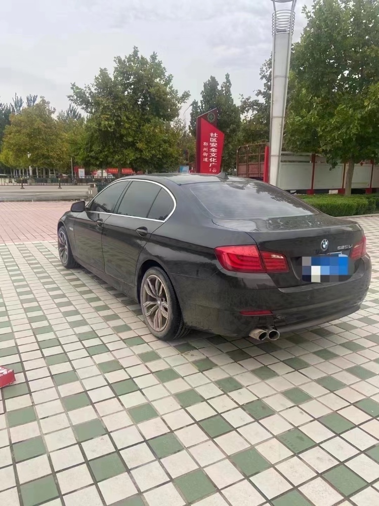 北京12年宝马5系3