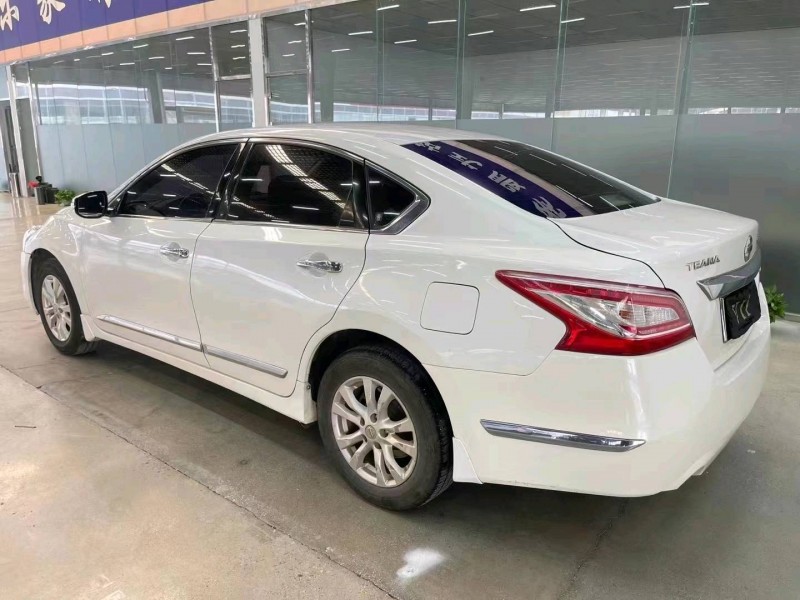 济宁13年日产天籁7