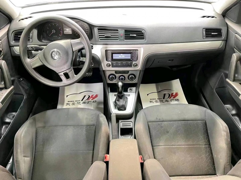 济宁17年大众朗逸5