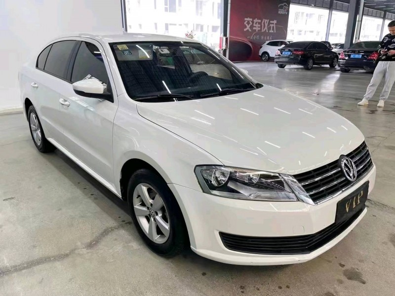 济宁17年大众朗逸8