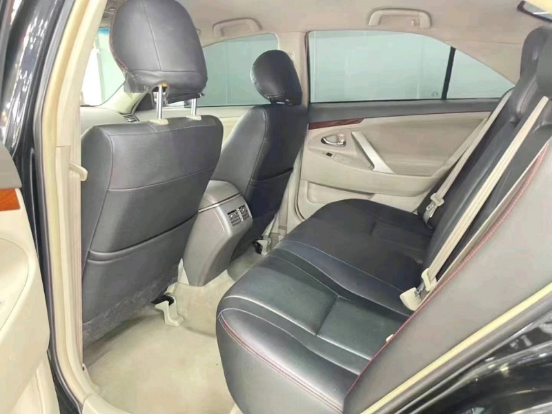 济宁14年丰田凯美瑞4