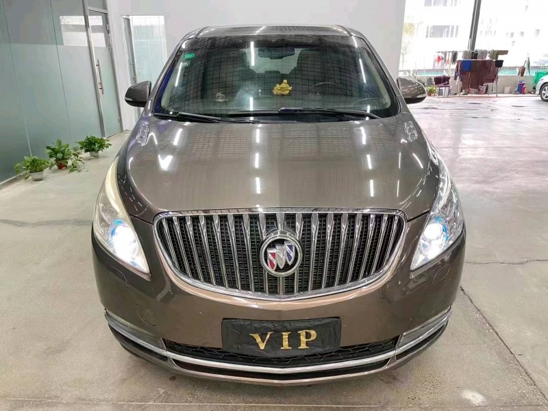 济宁11年别克GL81