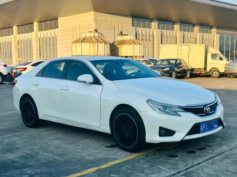 东莞15年丰田锐志3