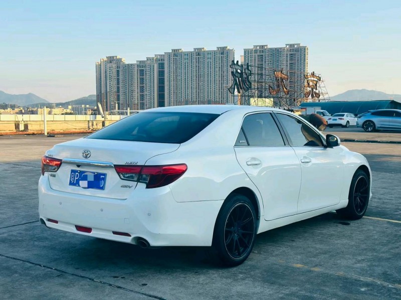 东莞15年丰田锐志8