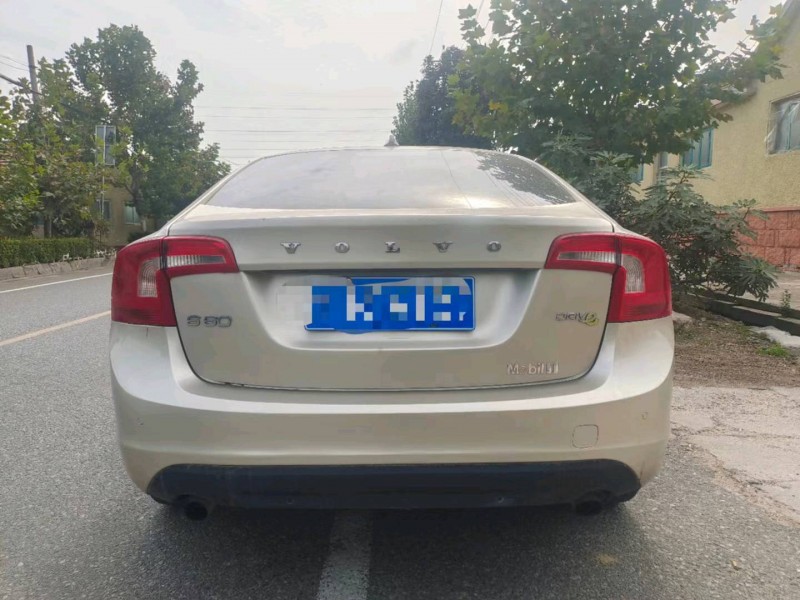 青岛12年沃尔沃S60L9