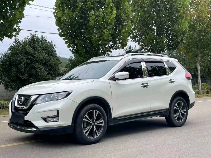 徐州19年日产奇骏2