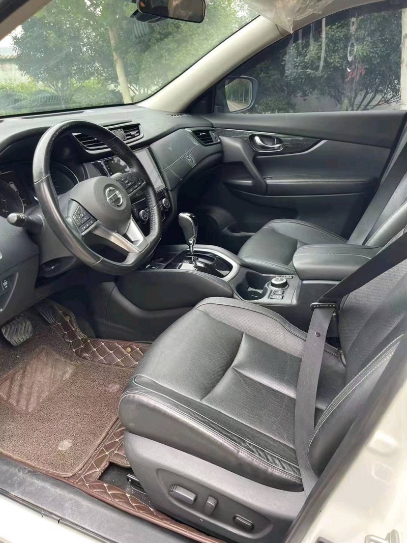 徐州19年日产奇骏4