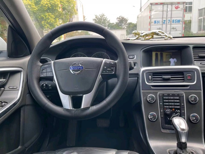 徐州13年沃尔沃S60L4