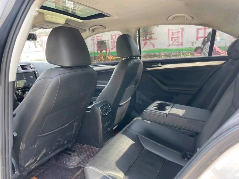 济南16年大众速腾5