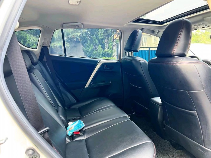 潍坊15年丰田RAV44