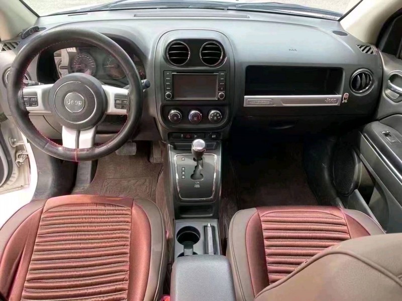 青岛13年Jeep指南者3