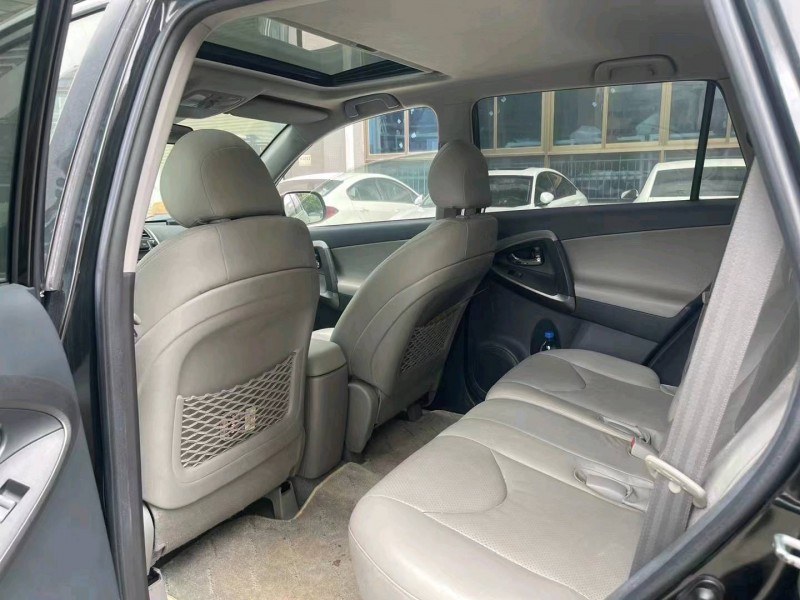 广州11年丰田RAV45