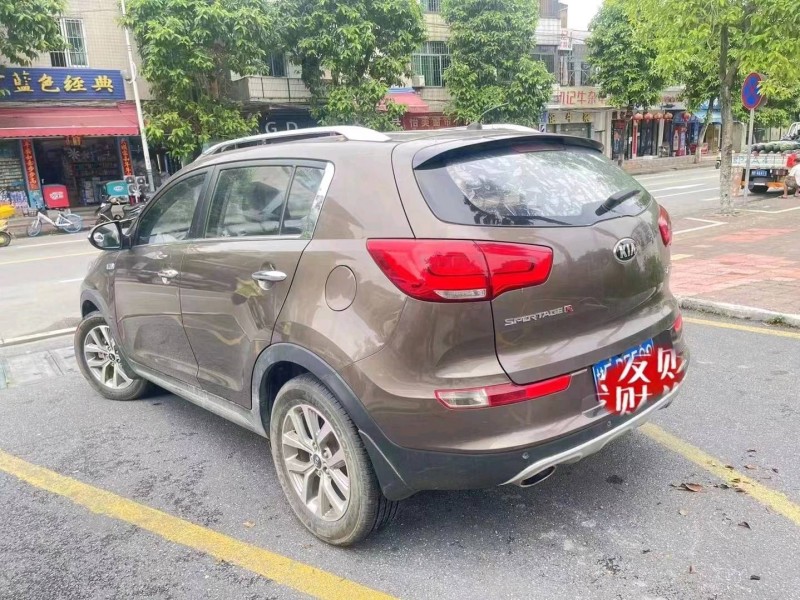 广州15年起亚智跑7