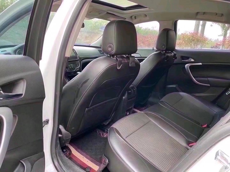 青岛16年别克君威2