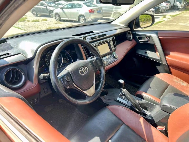 东莞14年丰田RAV43