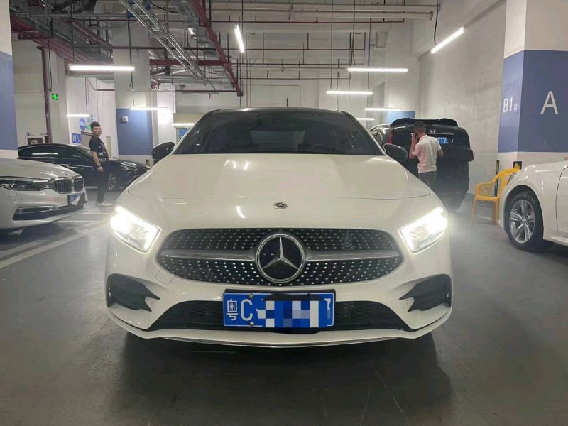 广州21年奔驰A8