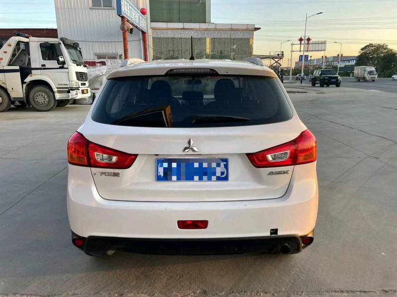 保定15年三菱劲炫4