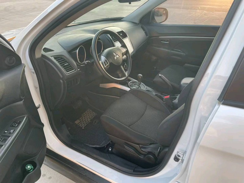 保定15年三菱劲炫9