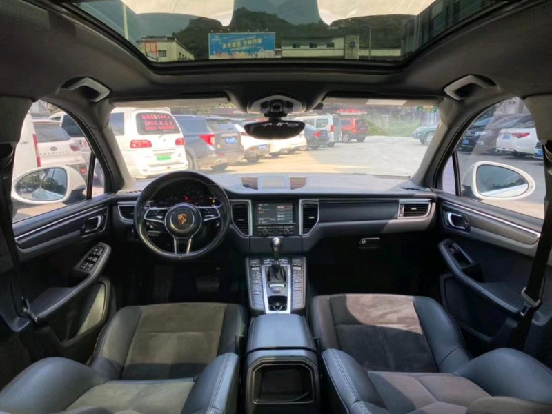 东莞15年保时捷Macan5