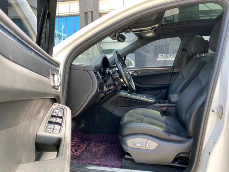 东莞15年保时捷Macan7