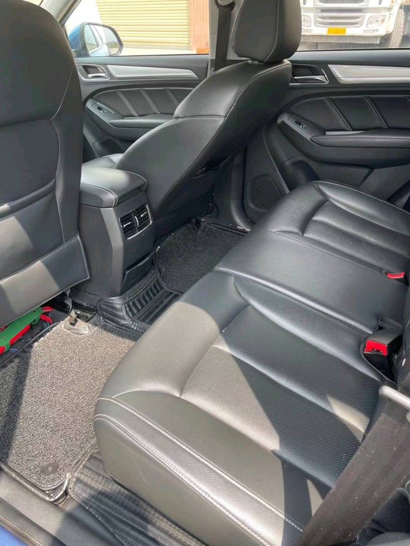 东莞18年荣威RX56