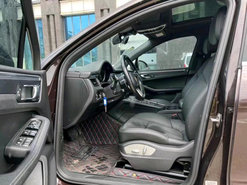 东莞17年保时捷Macan7