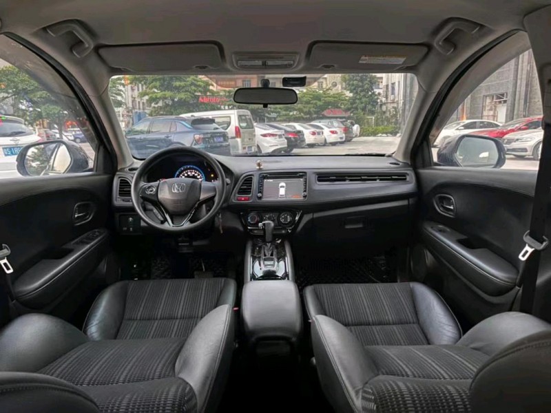 东莞15年本田缤智4