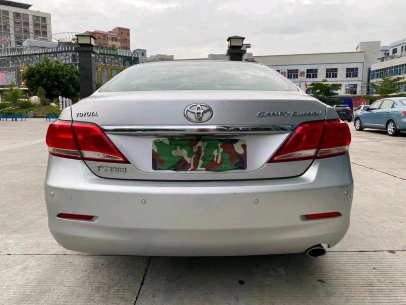 东莞13年丰田凯美瑞9