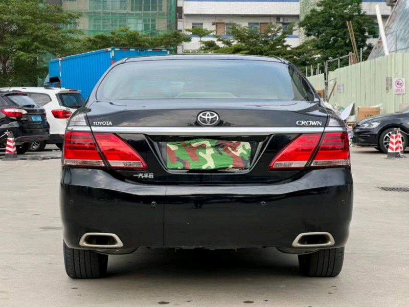 东莞13年丰田皇冠9